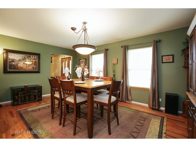 695 Fox Run Ln, Algonquin, IL 60102 photo 9