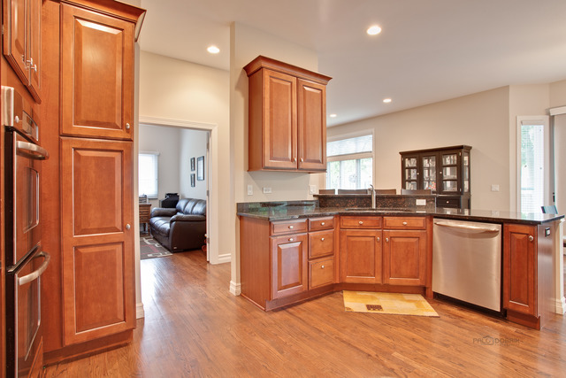 821 Pine St, Deerfield, IL 60015 photo 3