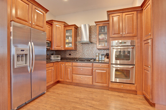 821 Pine St, Deerfield, IL 60015 photo 2