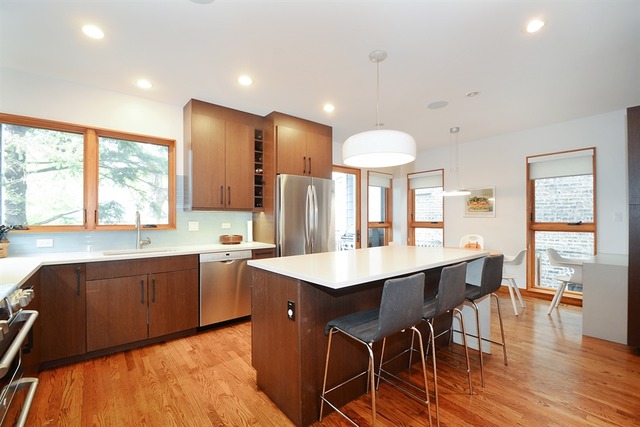 4740 N Artesian Ave, Chicago, IL 60625 photo 8
