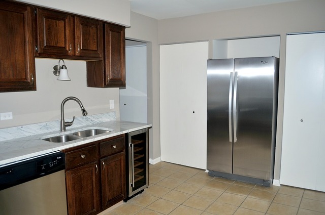 18670 Golfview Dr, Hazel Crest, IL 60429 photo 5