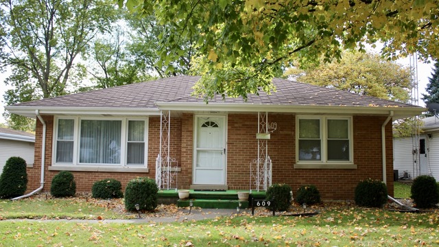 609 Wallace Ave, Morris, IL 60450 photo 1