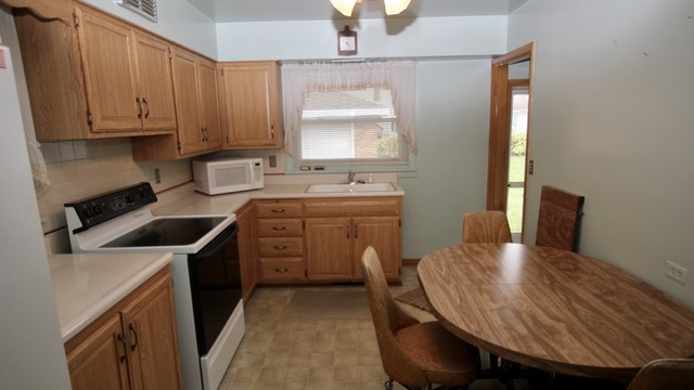 609 Wallace Ave, Morris, IL 60450 photo 8