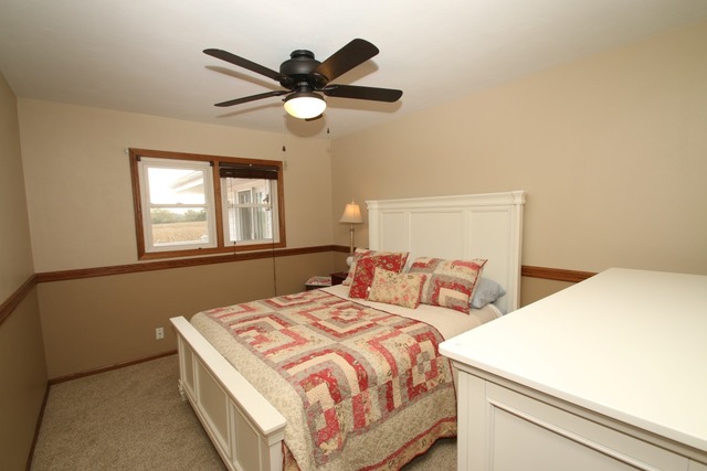 1104 Madison St, Pecatonica, IL 61063 photo 9