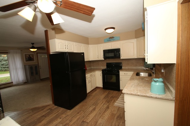 1104 Madison St, Pecatonica, IL 61063 photo 4