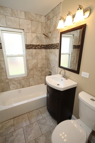 9613 S Emerald Ave, Chicago, IL 60628 photo 5