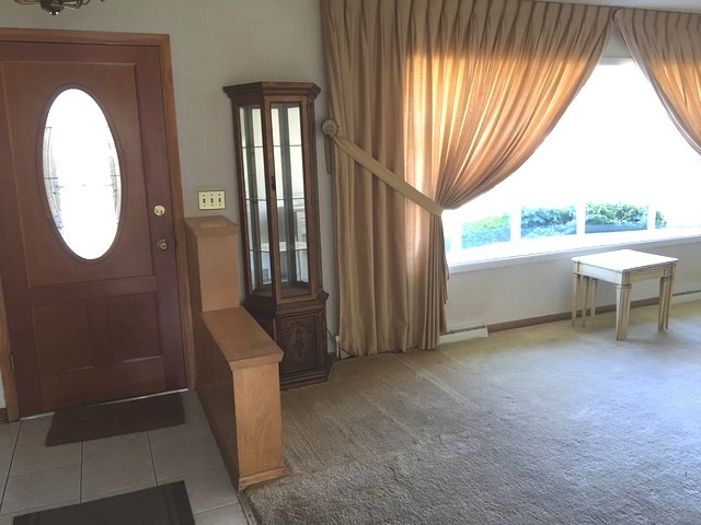 9328 Clancy Dr, Des Plaines, IL 60016 photo 2