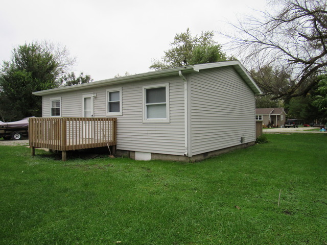 190 E 1st St, Braidwood, IL 60408 photo 3