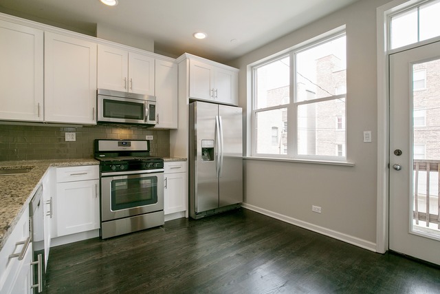 2340 E 71st St #A, Chicago, IL 60649 photo 5