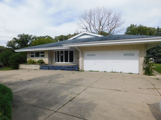 2551 Oakwood Dr, Olympia Fields, IL 60461 photo 1