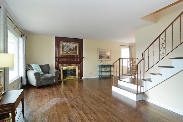170 Highland Ave, Wheeling, IL 60090 photo 2