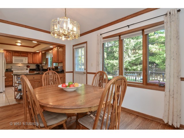 1043 Gladish Ln, Glenview, IL 60025 photo 8