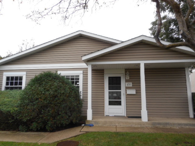 635 Gray Ct, Wheeling, IL 60090 photo 1