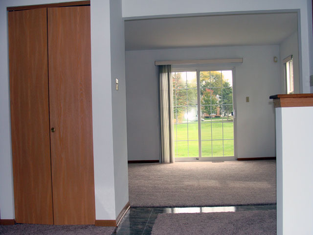 25 Cunningham Ln, Park Forest, IL 60466 photo 4