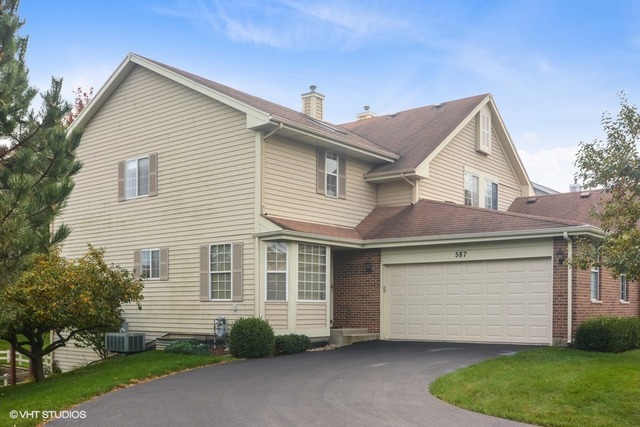587 Edington Ln, Gurnee, IL 60031 photo 1