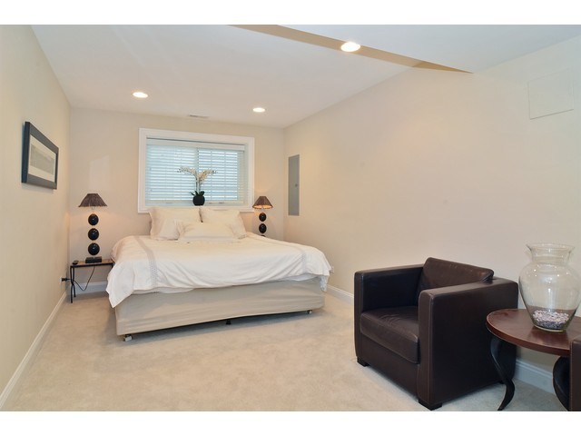 3618 N Artesian Ave, Chicago, IL 60618 photo 18