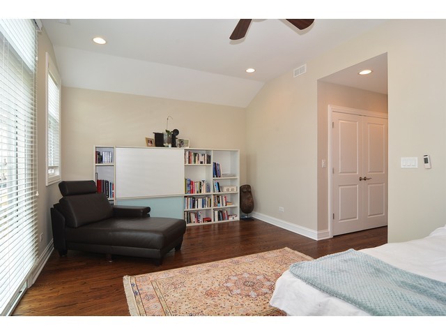 3618 N Artesian Ave, Chicago, IL 60618 photo 13