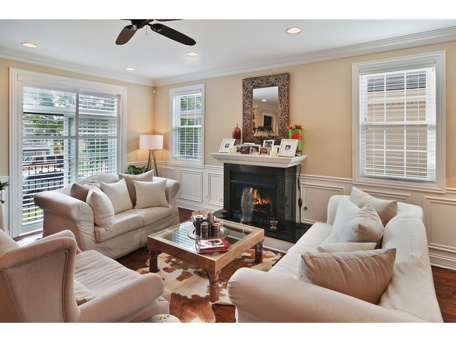 3618 N Artesian Ave, Chicago, IL 60618 photo 2