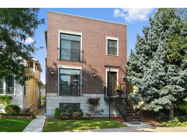 3618 N Artesian Ave, Chicago, IL 60618 photo 1