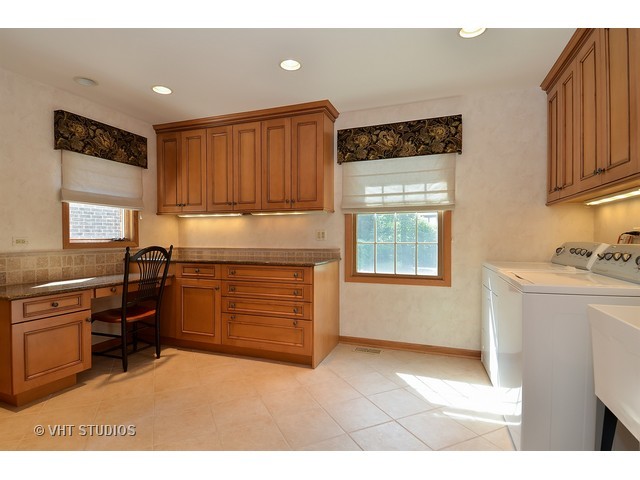 4341 Phyllis Dr, Northbrook, IL 60062 photo 17