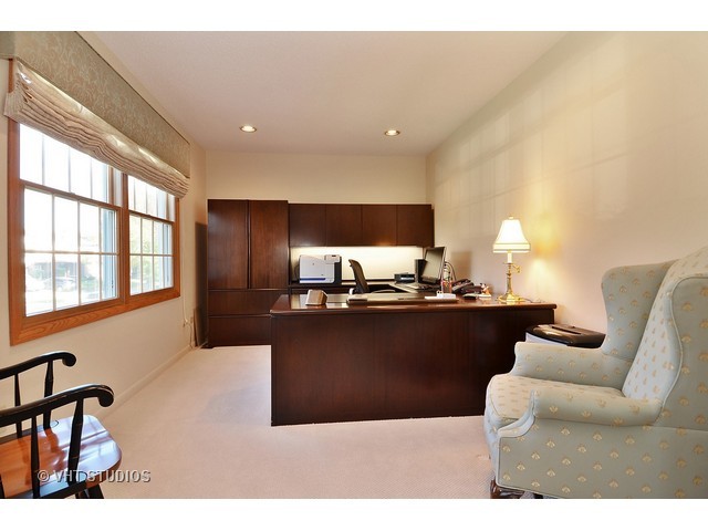 4341 Phyllis Dr, Northbrook, IL 60062 photo 7