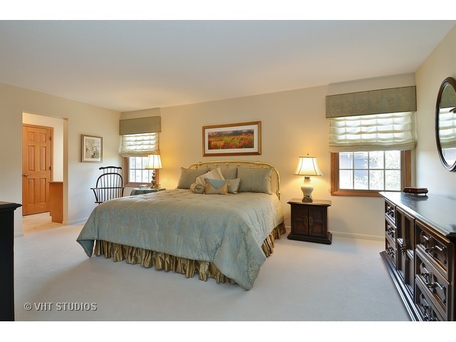 4341 Phyllis Dr, Northbrook, IL 60062 photo 10