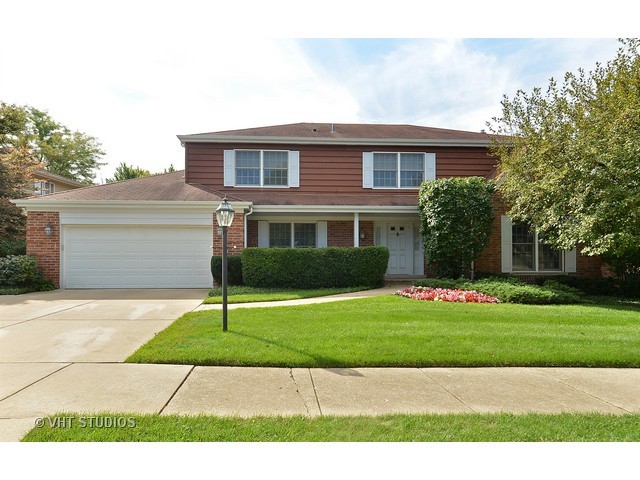 4341 Phyllis Dr, Northbrook, IL 60062 photo 1