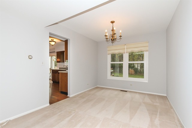708 Bayberry Dr, Bartlett, IL 60103 photo 6
