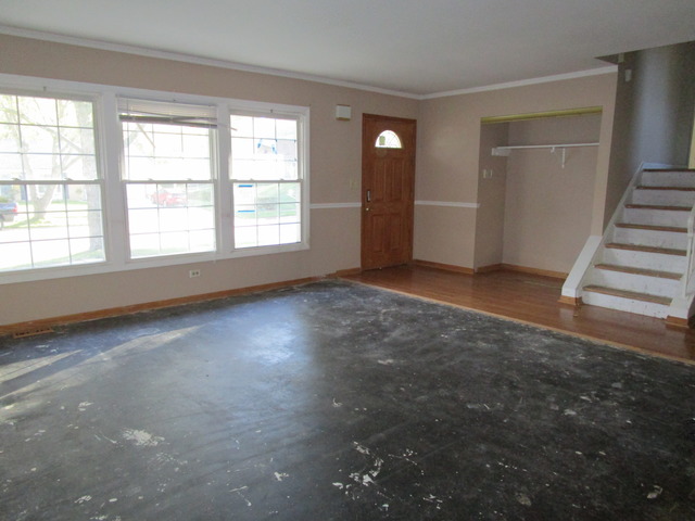 1067 Yorkshire Dr, Hanover Park, IL 60133 photo 7