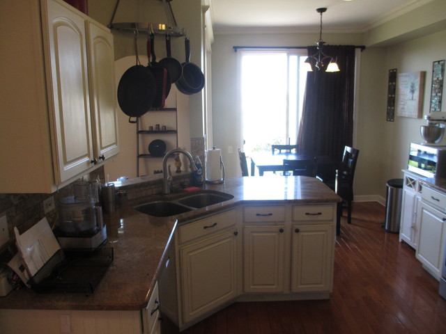 1126 Delta Dr, Elgin, IL 60123 photo 9