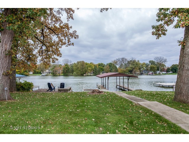 2412 Orchard Beach Rd, Mchenry, IL 60050 photo 14