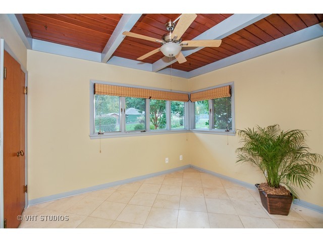 2412 Orchard Beach Rd, Mchenry, IL 60050 photo 8