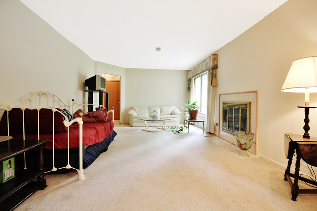 128 Wilshire Dr, Wheeling, IL 60090 photo 3