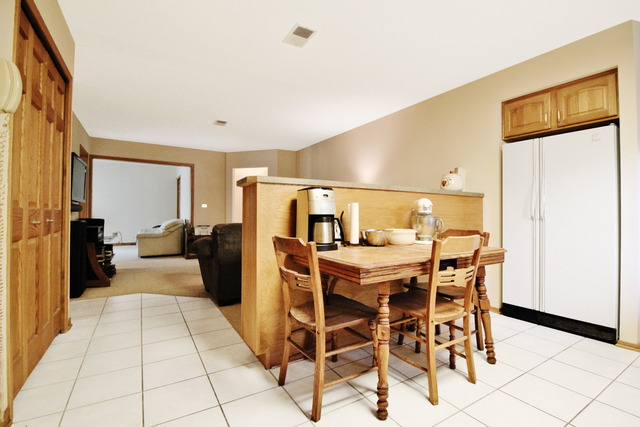 128 Wilshire Dr, Wheeling, IL 60090 photo 7