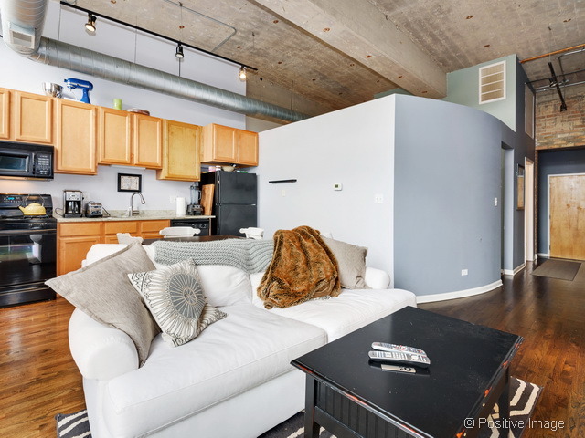 215 N Aberdeen St #404A, Chicago, IL 60607 photo 3
