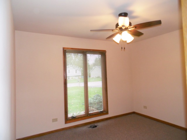 3901 Anne St, Mchenry, IL 60050 photo 12