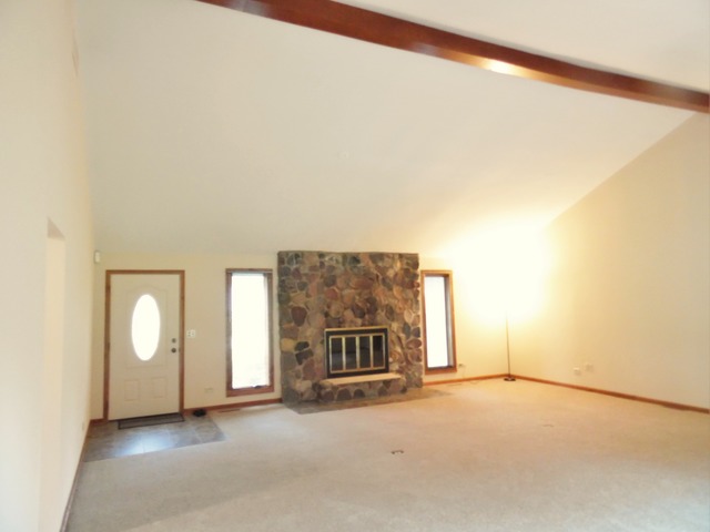 3901 Anne St, Mchenry, IL 60050 photo 4