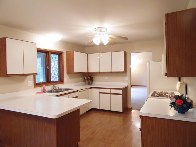 3901 Anne St, Mchenry, IL 60050 photo 5