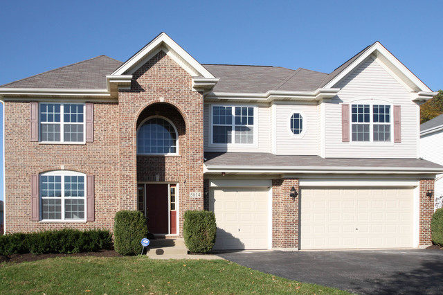 5814 Red Oak Dr, Hoffman Estates, IL 60192 photo 1
