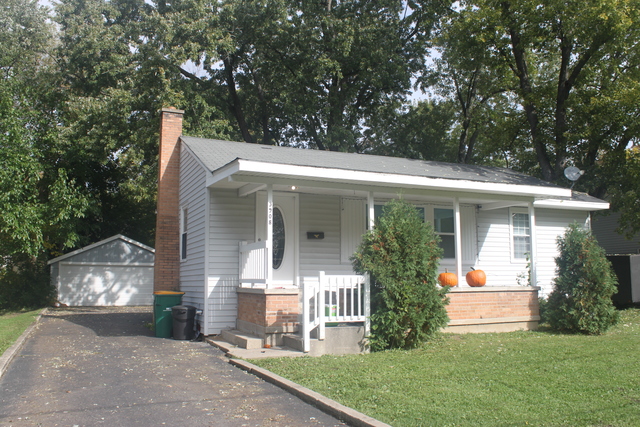 3908 Grove Ave, Mchenry, IL 60050 photo 1
