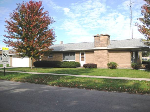 700 E Mckinley St, Harvard, IL 60033 photo 1