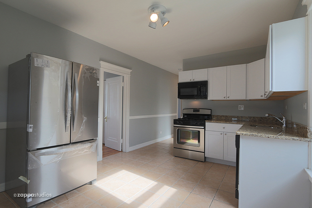 2316 N Parkside Ave, Chicago, IL 60639 photo 17