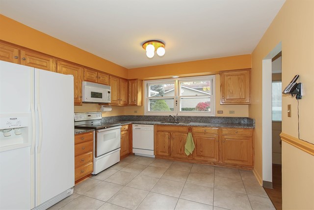 735 Dixon Ct, Hoffman Estates, IL 60192 photo 7