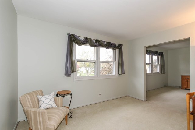 735 Dixon Ct, Hoffman Estates, IL 60192 photo 12