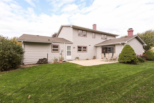 735 Dixon Ct, Hoffman Estates, IL 60192 photo 23