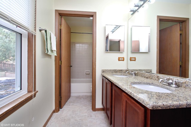 1715 Dana, Algonquin, IL 60102 photo 8