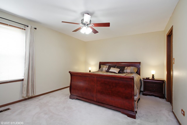 1715 Dana, Algonquin, IL 60102 photo 7