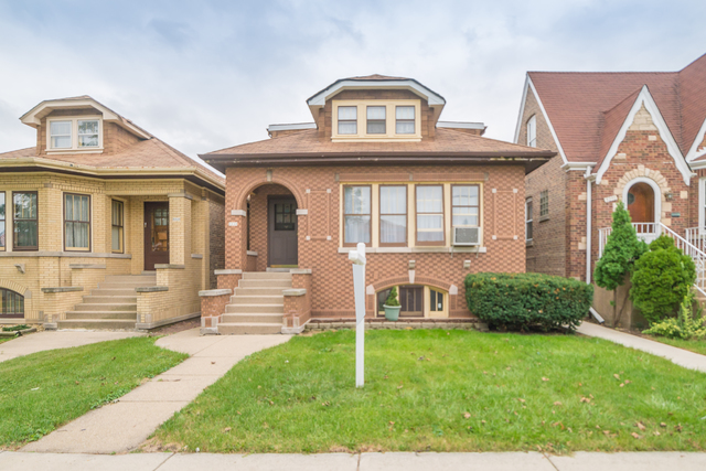 5249 W Wolfram St, Chicago, IL 60641 photo 1