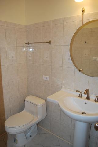 2046 Parkview Cir E, Hoffman Estates, IL 60169 photo 6