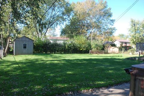 2046 Parkview Cir E, Hoffman Estates, IL 60169 photo 16
